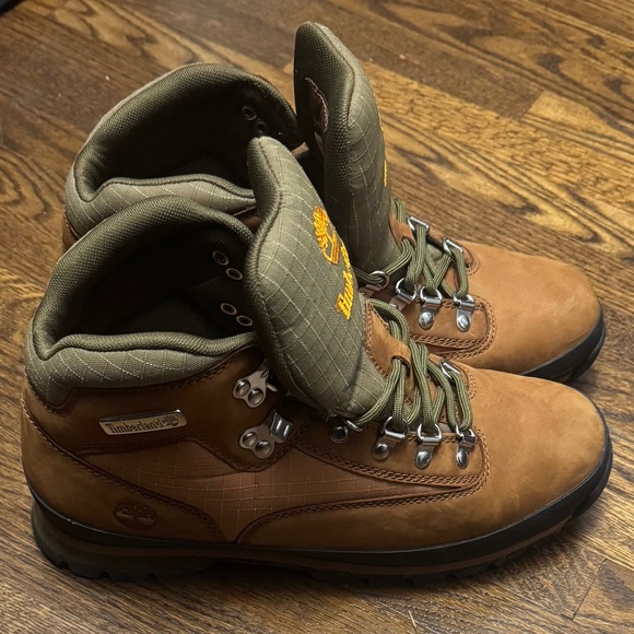 63. Timberland Men's 6‑Inch Premium Waterproof Boot - Picture 5 of 6